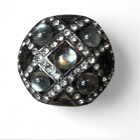 Stretch‎ Statement Ring - Picture 1 of 8